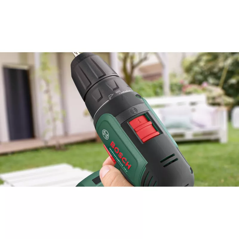 BOSCH UniversalImpact 18V Akumulatorowa Wiertarko-Wkrętarka Udarowa (Zielony/Czarny, 2x1.5Ah Li-Ion, Zestaw 241-częściowy)