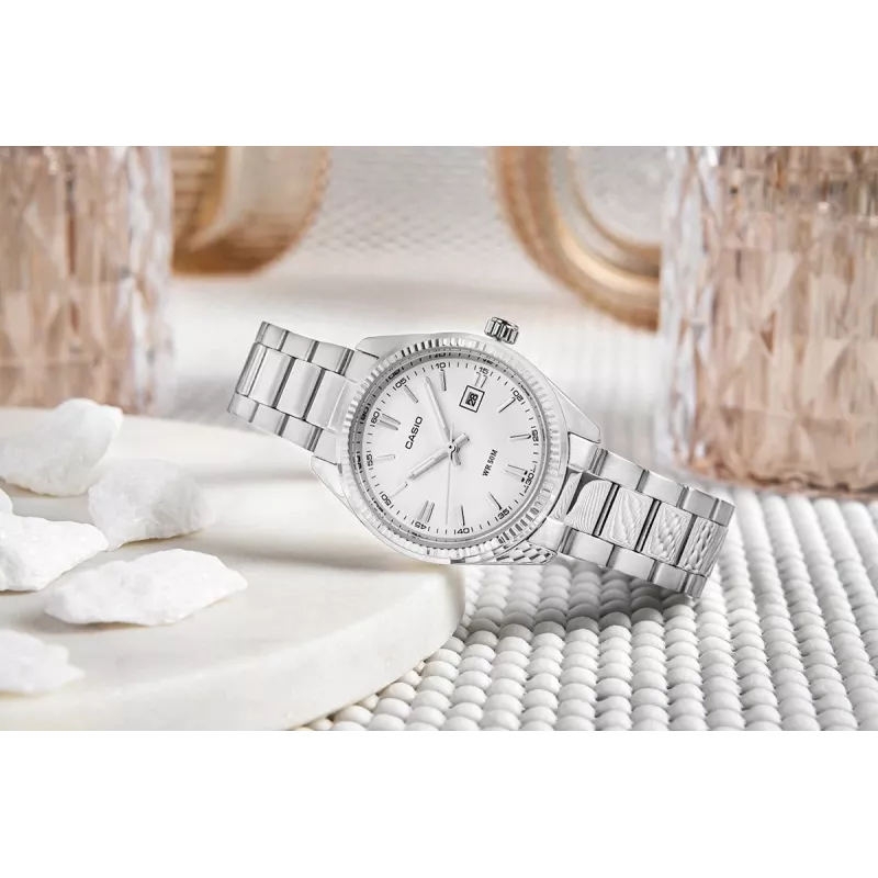 CASIO LTP1302PD7A1V Unisex Analogowy Zegarek Kwarcowy, Srebrna Stal Nierdzewna, 34.5 x 30.2 x 8.7 mm