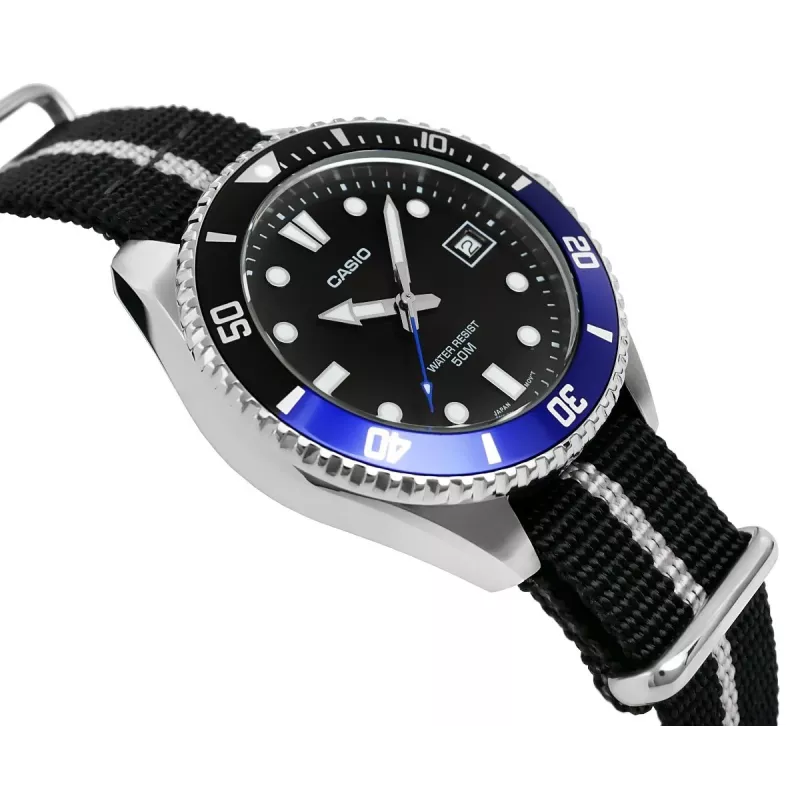Casio MDV-10C-1A2VEF Męski Zegarek Nurek Czarny Stal Nierdzewna Żywica