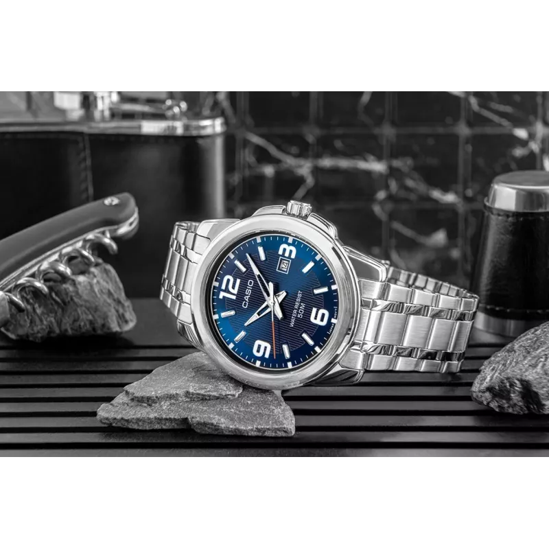 Zegarek męski Casio MTP-1314D-2AVEF, analogowy kwarcowy, niebieska tarcza, bransoleta ze stali nierdzewnej, wodoszczelność 50 m