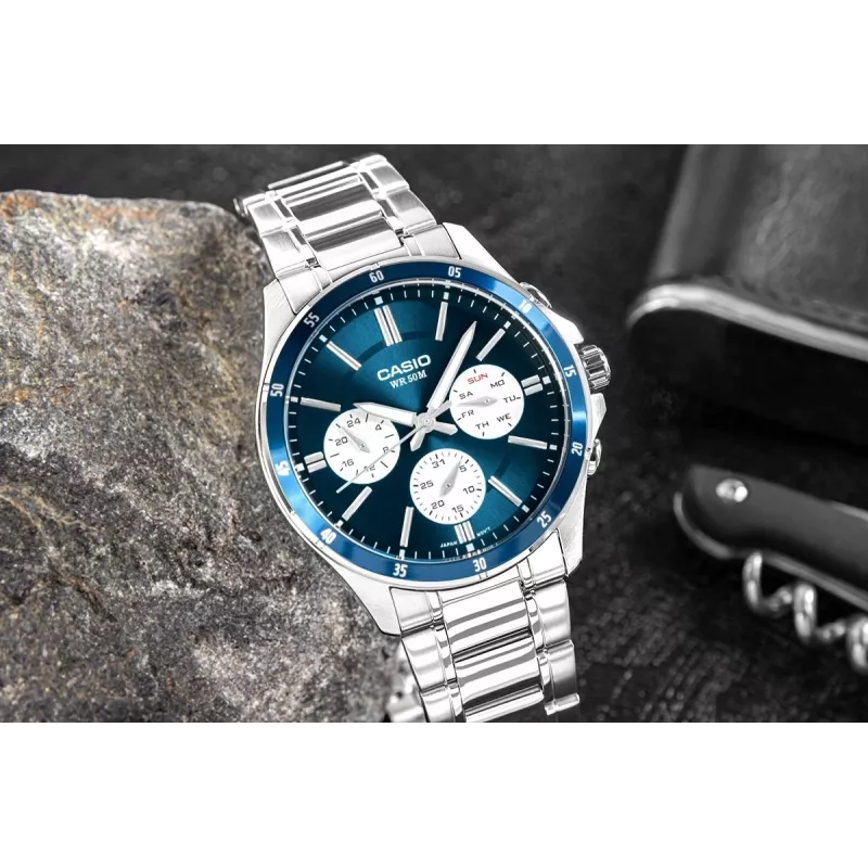Zegarek męski Casio MTP-1374D-2A3 Analogowy Kwarcowy ze Stalową Bransoletą, Niebieska Tarcza, Dzień-Data, Wodoszczelność 50m