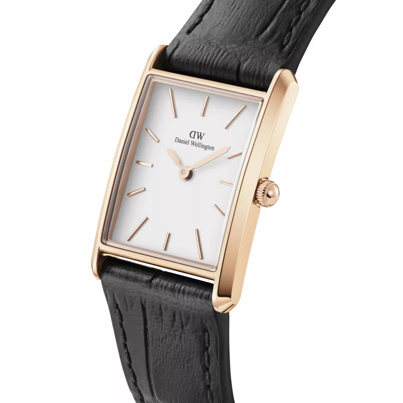 DANIEL WELLINGTON Quadro Zegarek Damski 32mm Różowe Złoto Stal Nierdzewna Tarcza Ecru Czarny Skórzany Pasek DW00100693