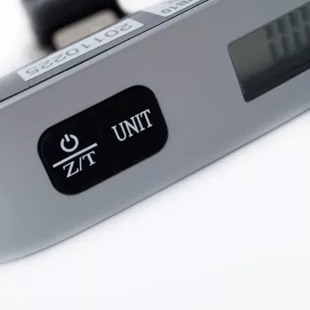 ELDOM WB10 Cyfrowa waga bagażowa 50 kg z podświetlanym ekranem LCD, hakiem ze stali nierdzewnej, funkcjami tare i hold