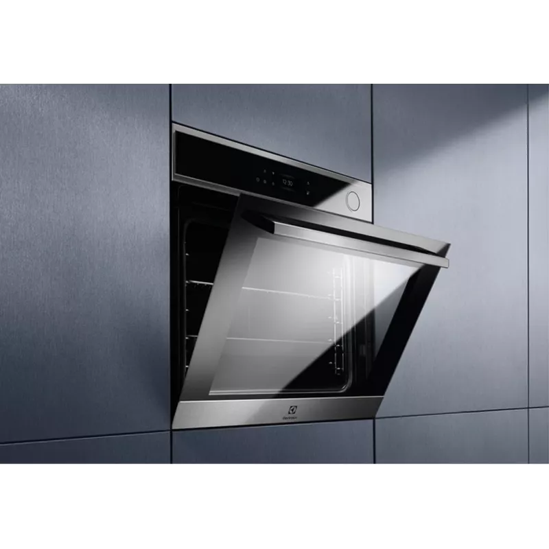 Electrolux EOC8P39WX Wbudowany piekarnik jednofunkcyjny z czyszczeniem pirolitycznym, 71L, klasa energetyczna A+, stal nierdzewna