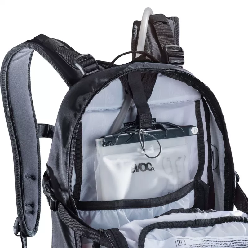 Plecak EVOC FR Enduro Blackline 16 - Czarny, Rozmiar S