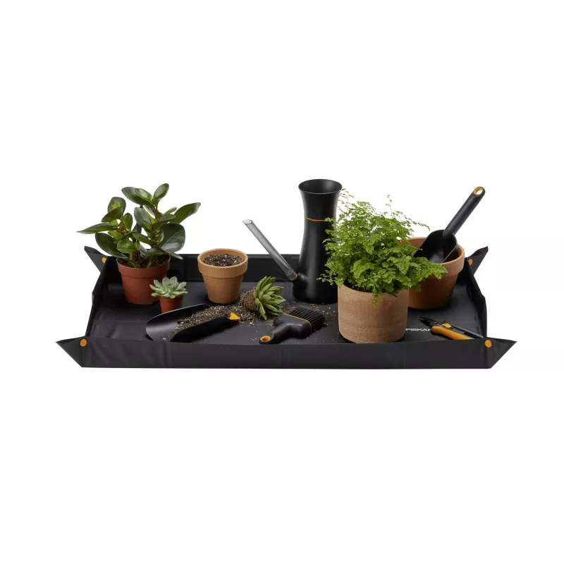 Fiskars Xact Weed Puller 1071304 - Stojący chwytak do chwastów ze stali nierdzewnej z aluminiowym trzonkiem i uchwytem SoftGrip D, czarno-pomarańczowy