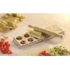 Zestaw do ravioli GEFU 3-częściowy z deską, wykrawaczem i wałkiem, 24 kwadratowe ravioli 60x60 mm, biały/srebrny
