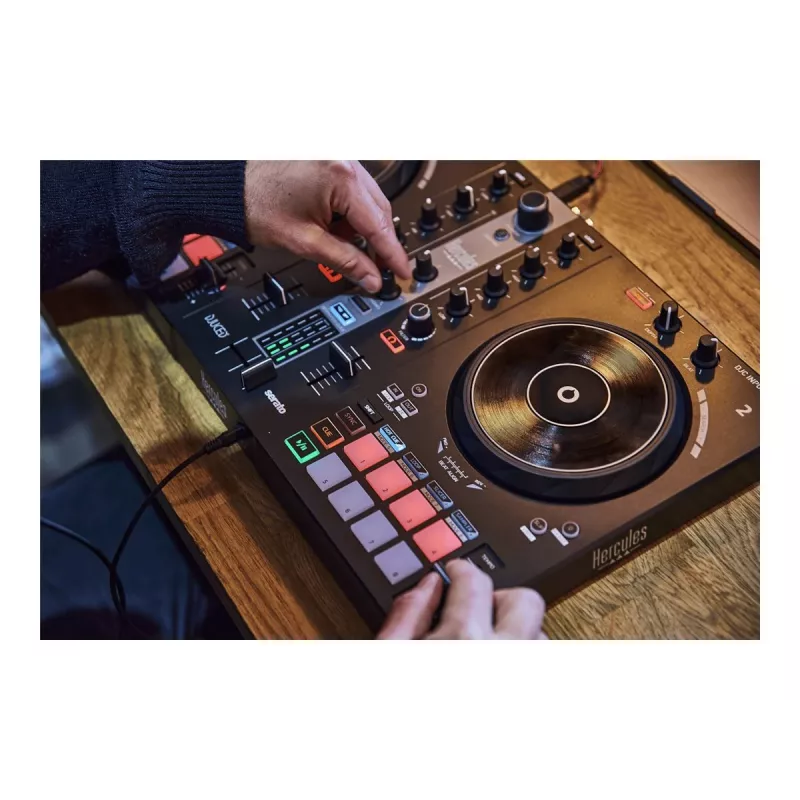 Hercules DJ Essentials Kit z DJControl Inpulse 200, głośnikami DJMonitor 32 i słuchawkami HDP DJ45