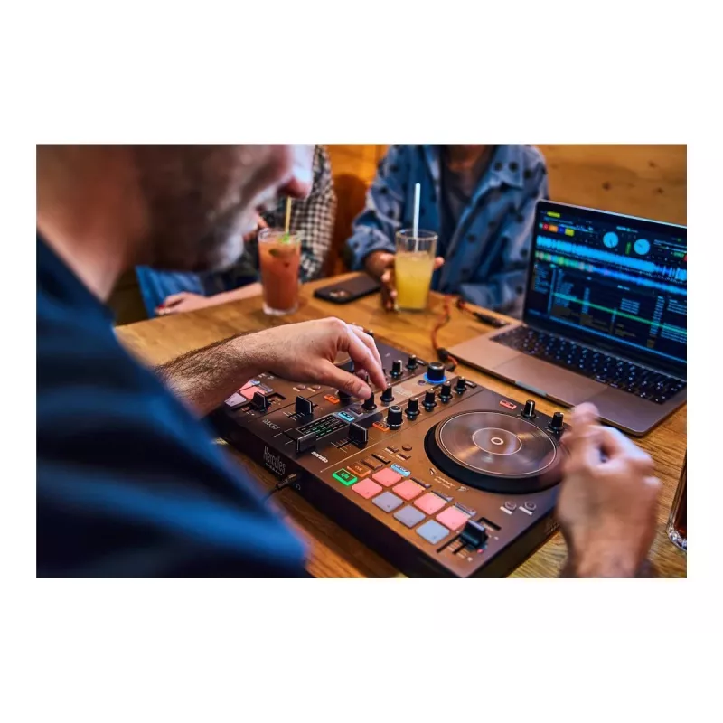 Hercules DJ Essentials Kit z DJControl Inpulse 200, głośnikami DJMonitor 32 i słuchawkami HDP DJ45