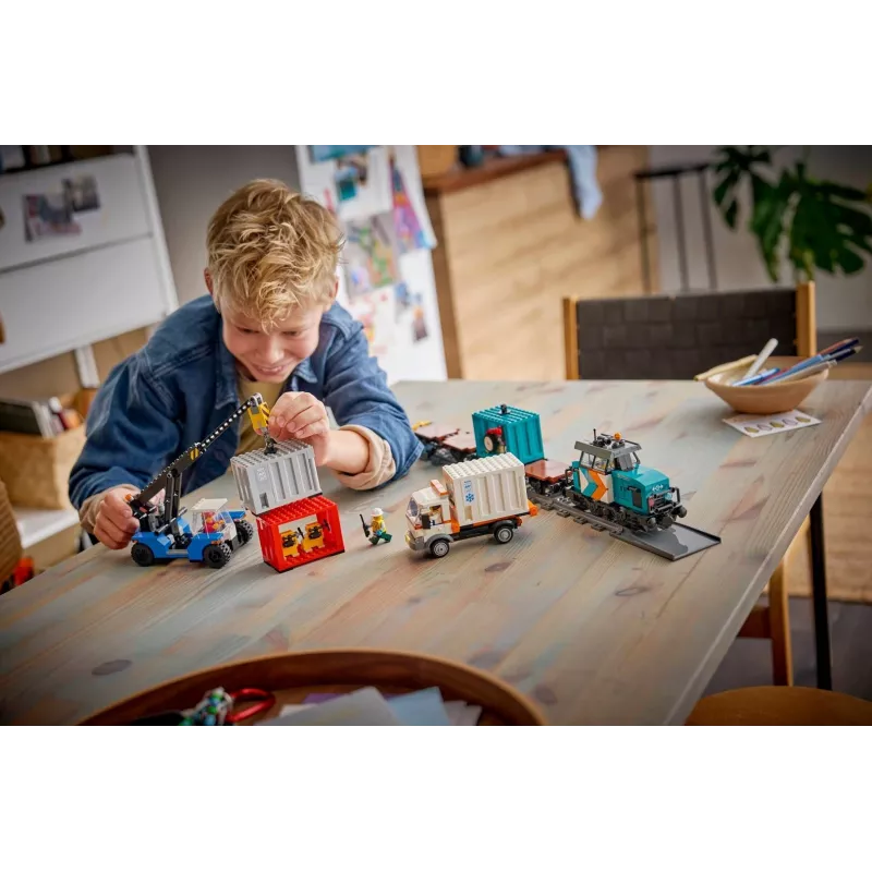 LEGO City 60509 Pociąg towarowy z dźwigiem i ciężarówką
