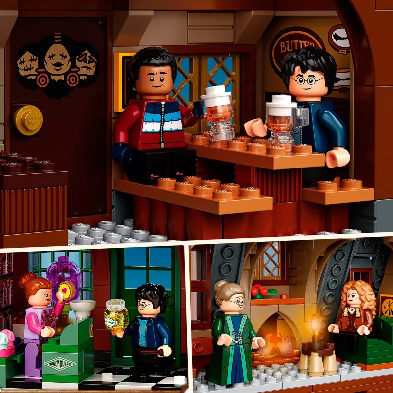 LEGO Harry Potter Wizyta w wiosce Hogsmeade 76388 zestaw konstrukcyjny (851 elementów)