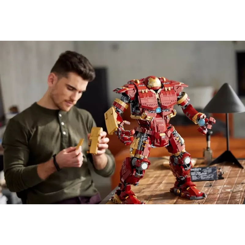 LEGO Marvel Hulkbuster 76210 Zestaw konstrukcyjny (4049 elementów) dla dorosłych