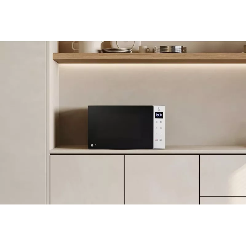 LG MS2032GASW Wolnostojąca kuchenka mikrofalowa Solo 20 litrów 700 W Biała