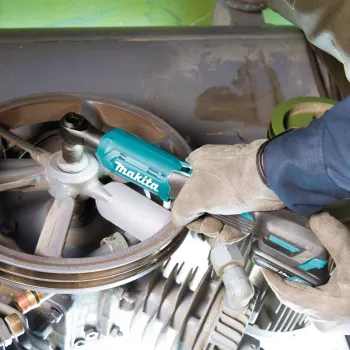 Makita WR100DSA 12V CXT Bezprzewodowy klucz grzechotkowy 1/4 cala i 3/8 cala, 47,5 Nm, bateria 2,0 Ah, ładowarka, oświetlenie LED