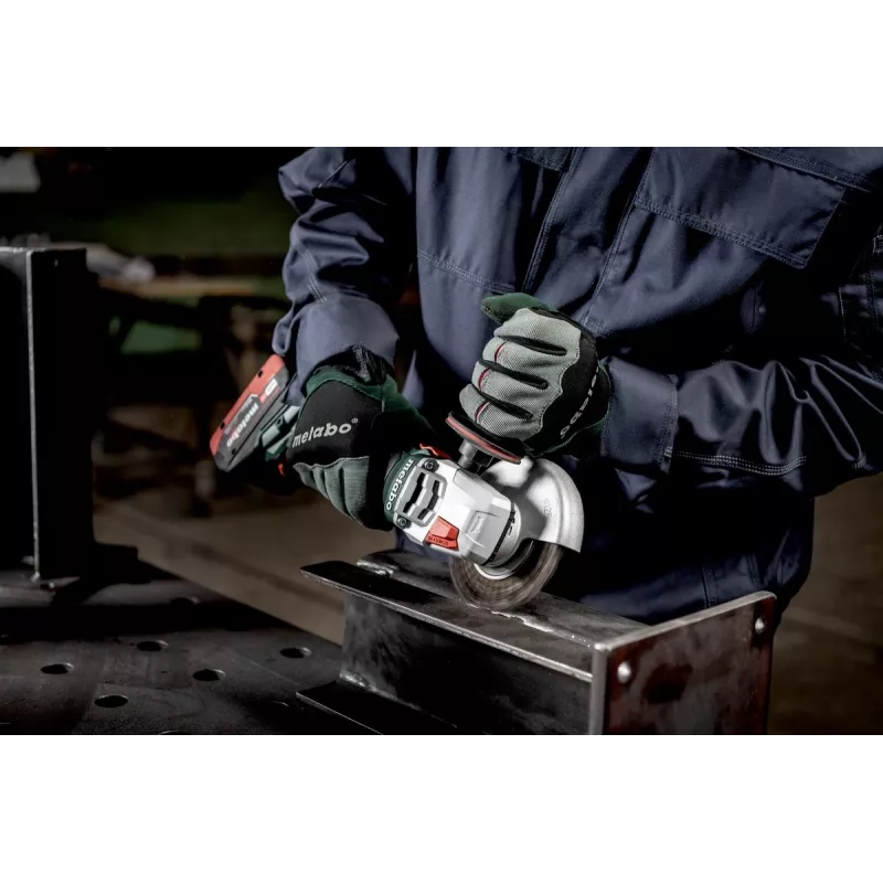 Metabo 613054650 125 mm 900 W Szlifierka kątowa przewodowa, 10 000 obr./min, wrzeciono M14, przełącznik suwakowy, zabezpieczenie przed ponownym uruchomieniem, sprzęgło bezpieczeństwa S-automatic