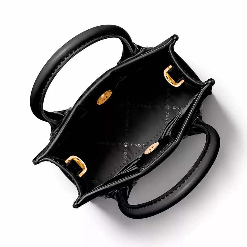 Torba na ramię Michael Kors Jet Set Travel, czarna, sygnowane płótno powlekane z lamówką ze skóry, okucia w kolorze złotym, 15 cm x 17 cm x 6 cm
