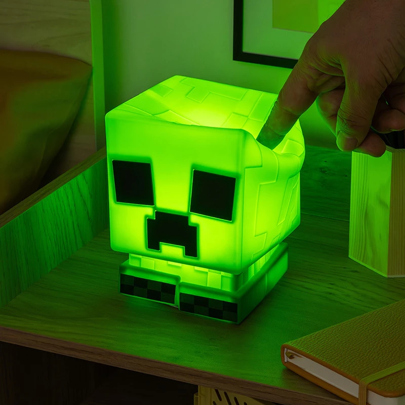 Paladone Minecraft Creeper SquishyGlo Silikonowe Światło Ładowalne – Przyciemniana Zielona Lampa LED Nocna z 3 Poziomami Jasności i Ładowaniem Micro USB