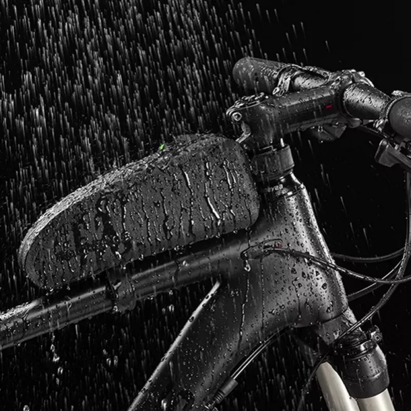 TORBA NA RAMĘ ROWEROWĄ ROCKBROS 1.6L WODOSZCZELNA TWARDA SKORUPA EVA WZÓR WĘGLA CZARNA