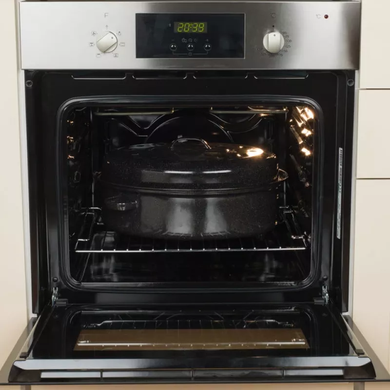 Russell Hobbs BW072151 Blacha do pieczenia z emalii witryfikowanej 38cm z samonawilżającą pokrywką, czarno-kremowa