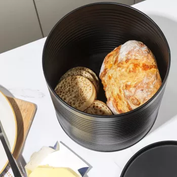 Pojemnik na chleb Russell Hobbs RH03269EU7, żebrowany, czarny