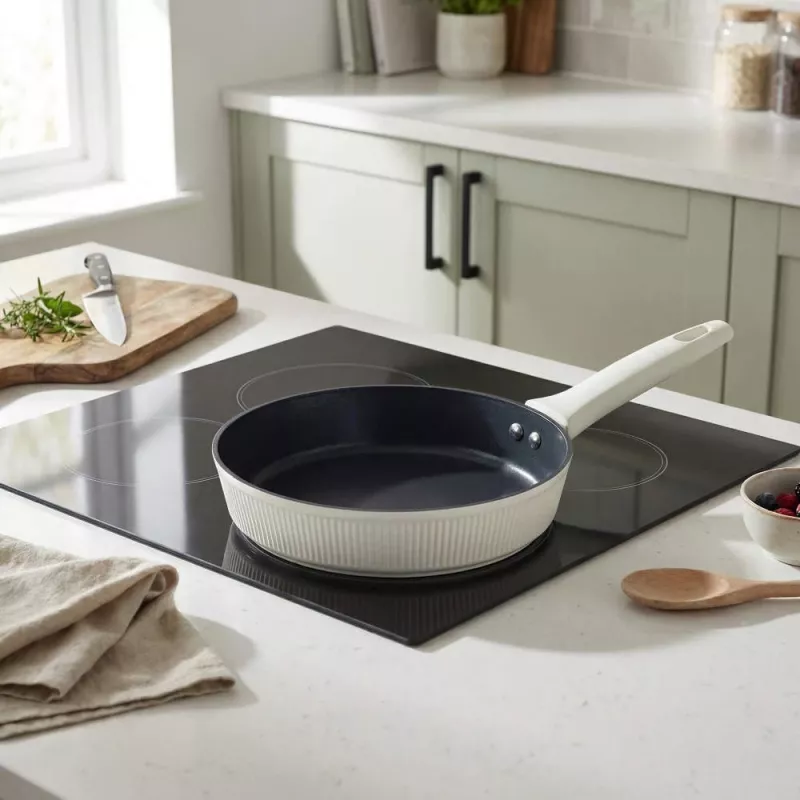 Russell Hobbs RH03862C Cote 28 cm Fry Pan, Cream