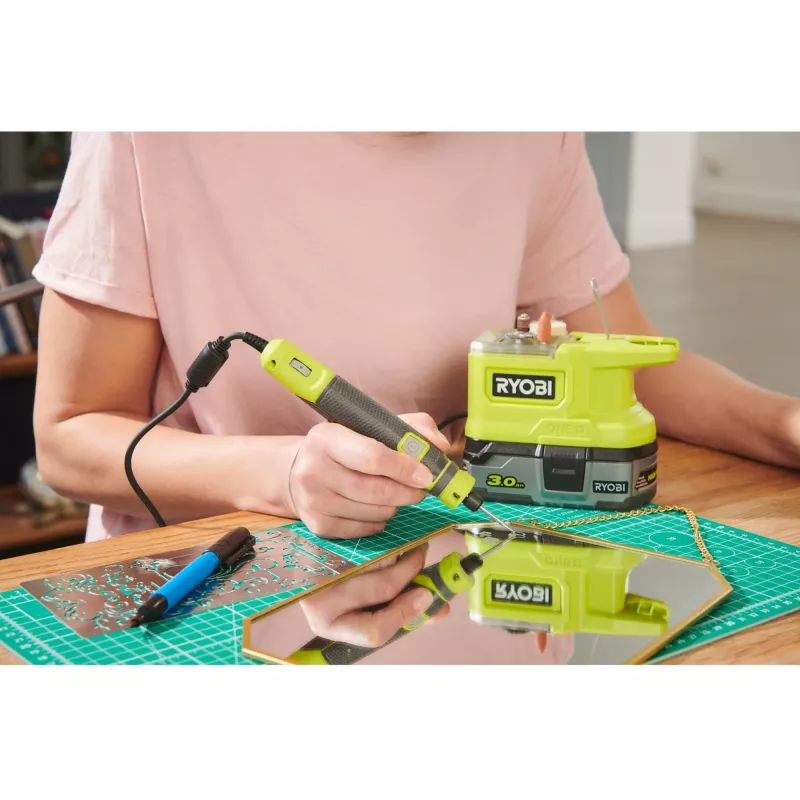 RYOBI ONE+ 18V Akumulatorowe Narzędzie Rotacyjne RRT18-0 z 15 Akcesoriami