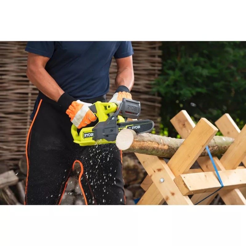 Ryobi ONE+ RY18CS20A-0 18V Akumulatorowa Piła Łańcuchowa 20cm Długość Prowadnicy (Samo Narzędzie)