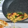 Zestaw patelni Salter BW09071AR Easy Pour 2 sztuki - 20 cm i 24 cm, kute aluminium, powłoka nieprzywierająca bez PFOA, kompatybilny z indukcją, czarno-szary