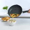 Zestaw patelni Salter BW09071AR Easy Pour 2 sztuki - 20 cm i 24 cm, kute aluminium, powłoka nieprzywierająca bez PFOA, kompatybilny z indukcją, czarno-szary