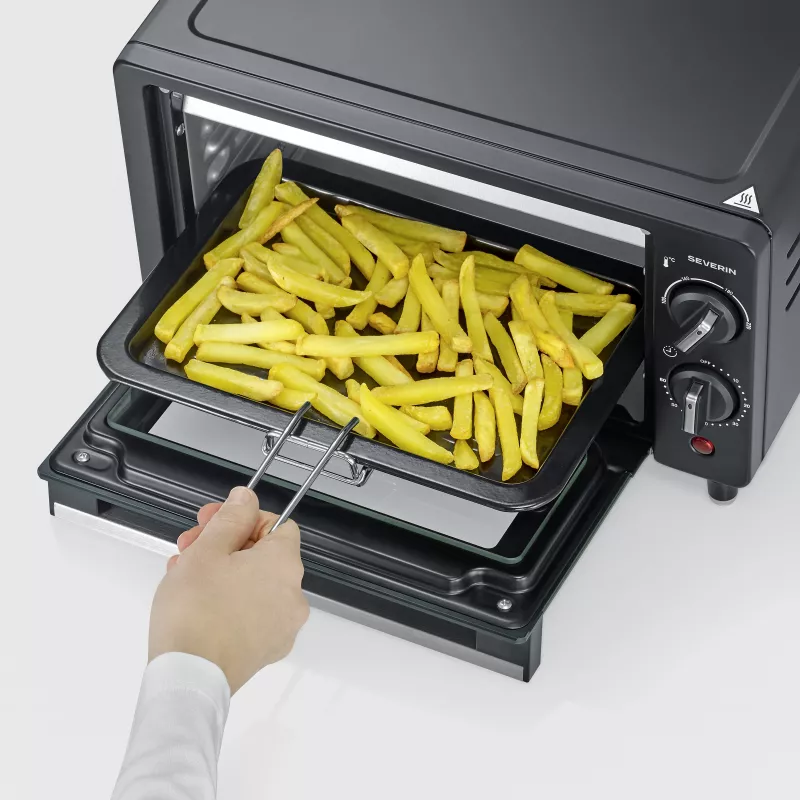 Severin TO 2062 Oven stołowy z rożnem, 20 L, 1500 W, czarny