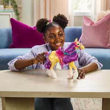 SPINMASTER Unicorn Academy - Jednorożec Leaf (28 cm, z prawdziwą grzywą i ogonem, zdejmowaną uzdą, siodłem i szczotką)