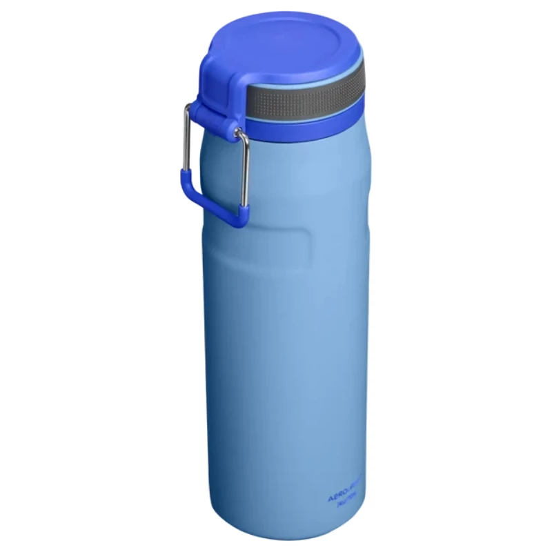 STANLEY IceFlow Bottle Twist Flip 0,71 l jasnoniebieski próżniowo izolowany stalowy bidon na wodę ze słomką