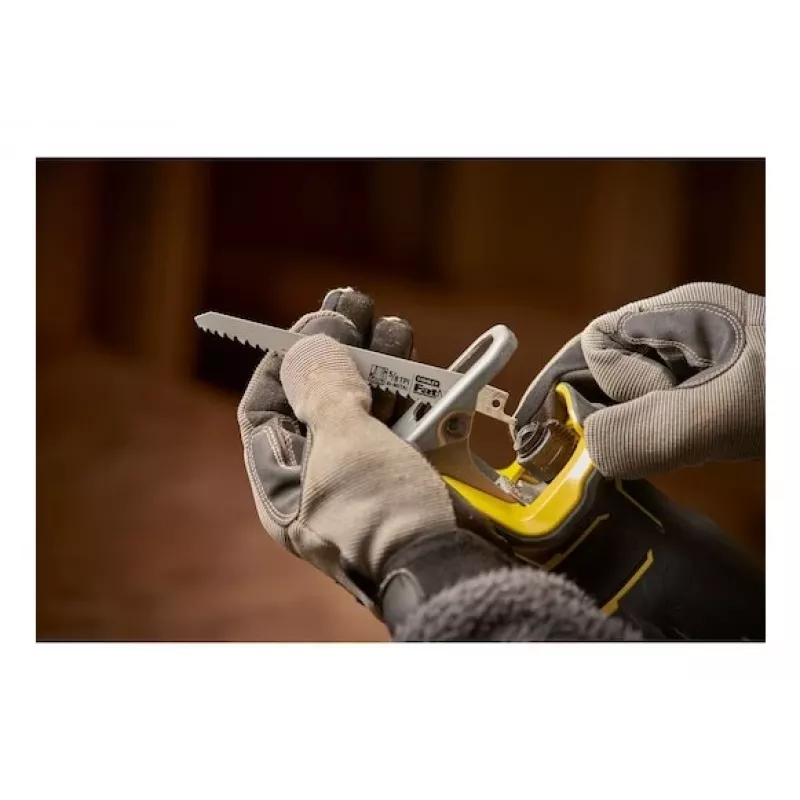 Stanley SFMCS310B-XJ Piła szablasta 3200 SPM Czarno-żółta