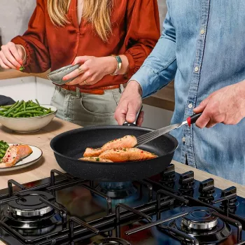 Patelnia Tefal Expertise Plus 20 cm z powłoką nieprzywierającą Titanium Excellence i wskaźnikiem temperatury Thermo-Spot