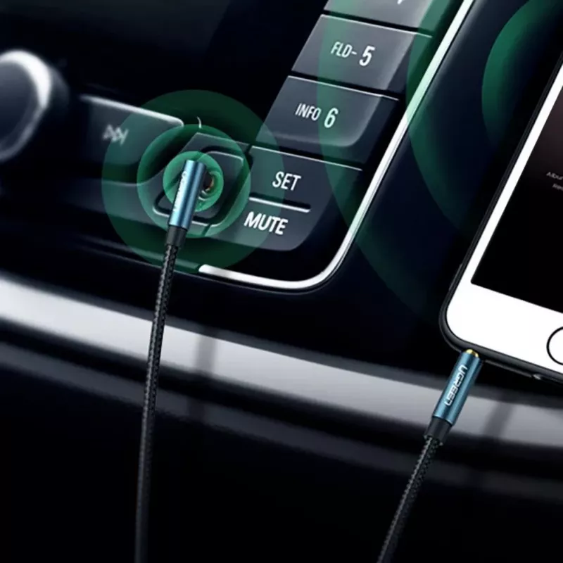 UGREEN Kątowy kabel AUX 2 x Mini Jack 3.5 mm 1.5m Niebieski (AV112)