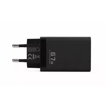 Ładowarka sieciowa Voltage GaN 67W, PD 3.0 / QC 3.0, 2x USB-C i 1x USB-A, wtyczka EU, czarna