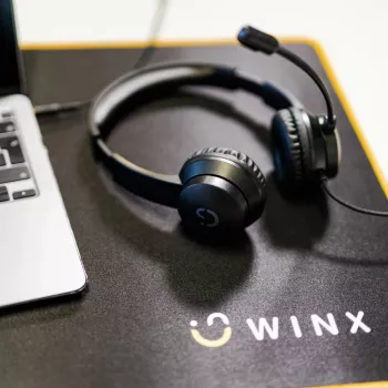 WINX CALL Clear 3,5 mm słuchawki nauszne przewodowe z mikrofonem z redukcją szumów, regulacją głośności, nausznikami z ekoskóry - czarny