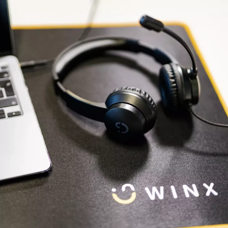 WINX CALL Clear 3,5 mm słuchawki nauszne przewodowe z mikrofonem z redukcją szumów, regulacją głośności, nausznikami z ekoskóry - czarny