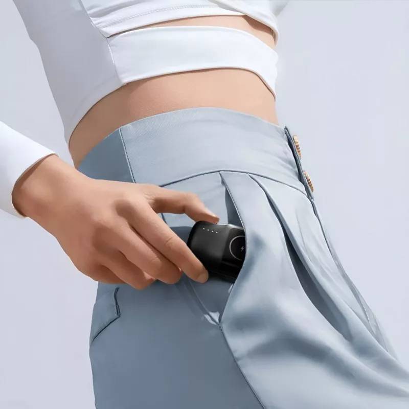 Wozinsky WF16-YLS Mini Power Bank 5000mAh 15W z wbudowanym kablem USB-C i ładowarką Apple Watch - Czarny