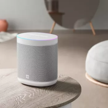 Xiaomi Smart Speaker z Asystentem Google, Chromecast, pilotem IR i zegarem LED - Czarny